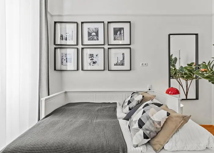 Bright Near Augarten - Near Center - 5min To Metro U2 Apartment Wien