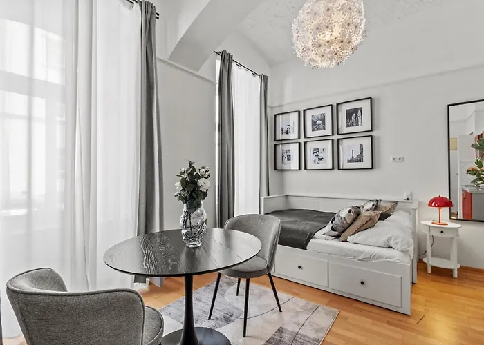Bright Near Augarten - Near Center - 5min To Metro U2 Wien