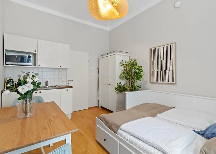 Bright Near Augarten - Near Center - 5min To Metro U2 Apartment Wien