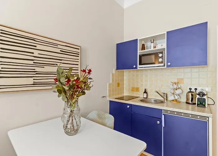 Bright Near Augarten - Near Center - 5min To Metro U2 Apartment Wien